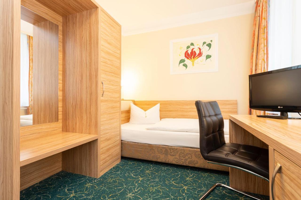Palais Am Kleistpark Hotel Франкфурт на Одер Екстериор снимка