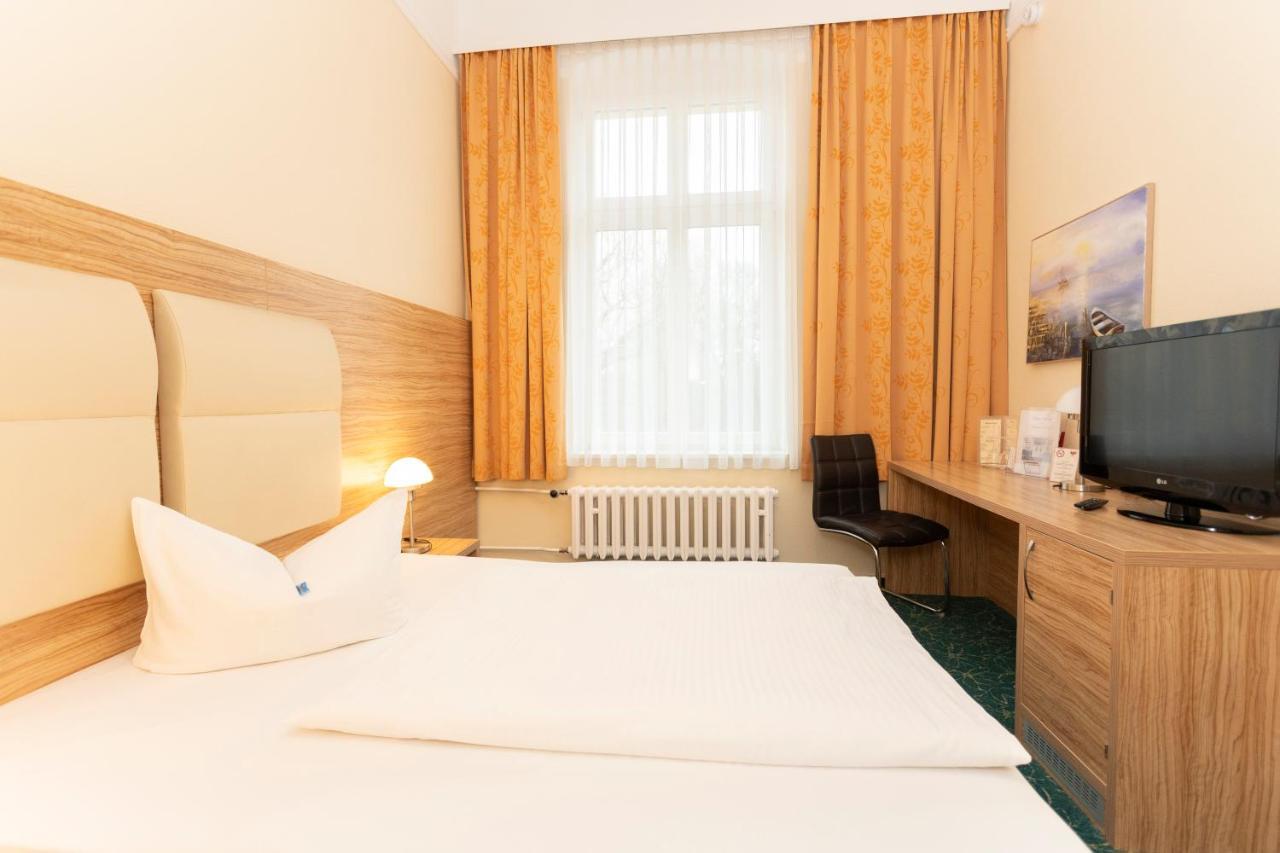 Palais Am Kleistpark Hotel Франкфурт на Одер Екстериор снимка