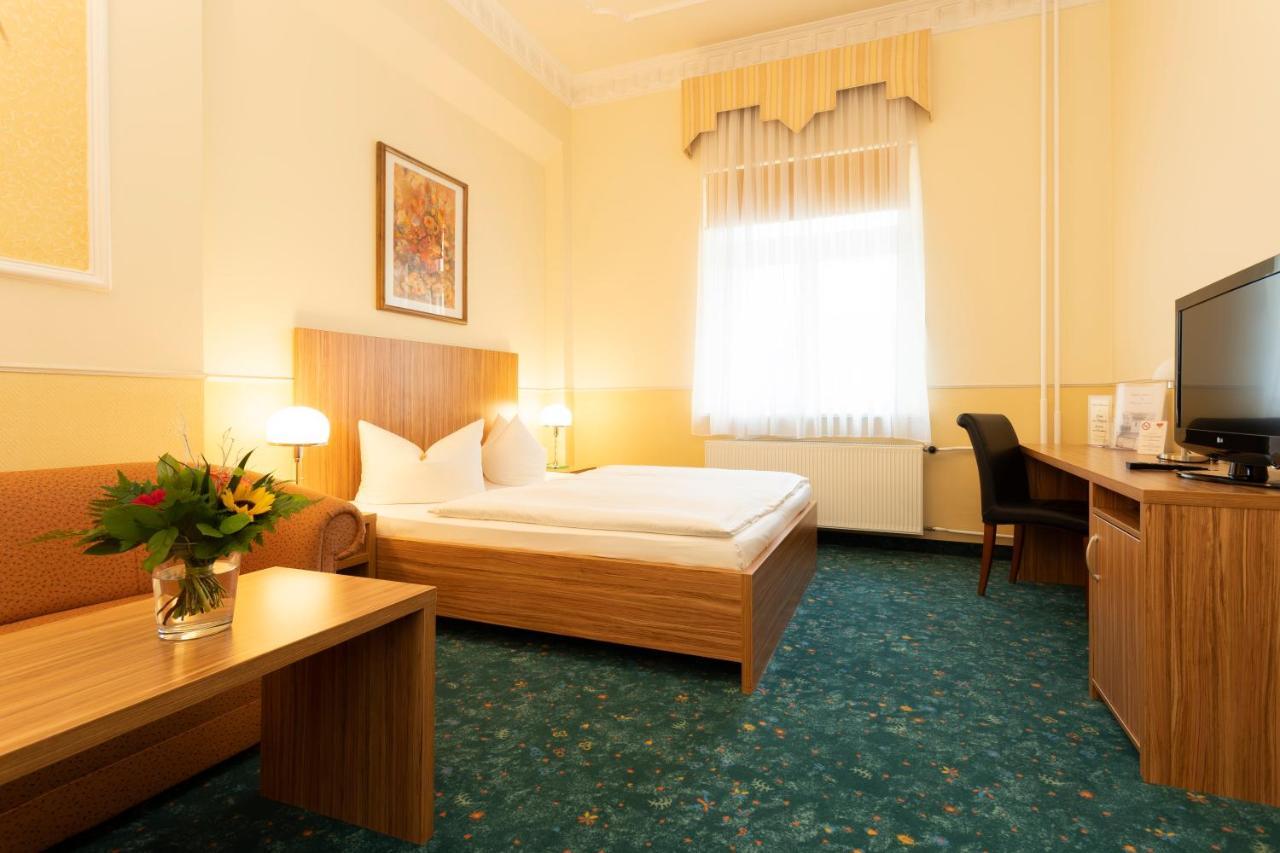 Palais Am Kleistpark Hotel Франкфурт на Одер Екстериор снимка