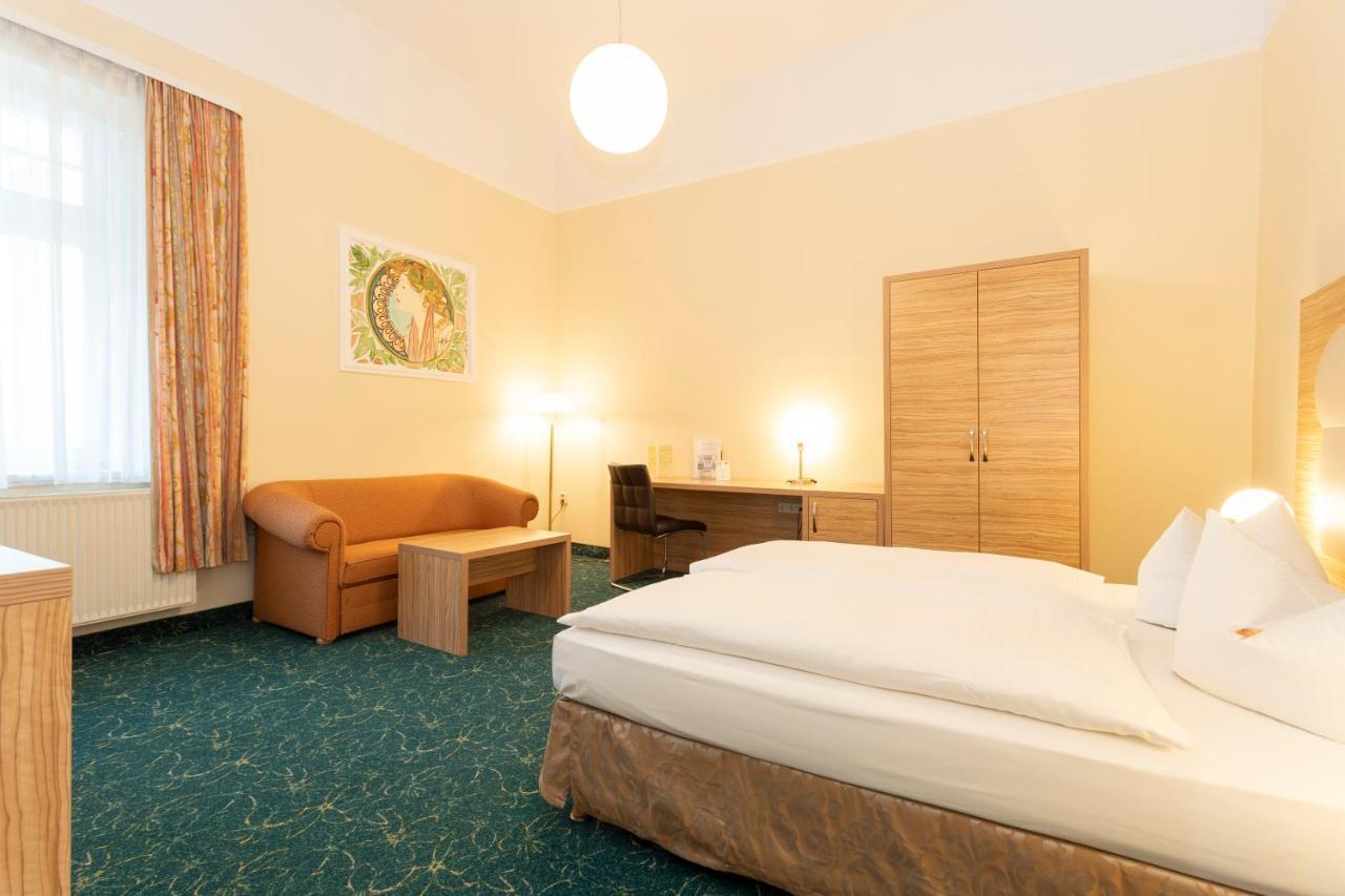 Palais Am Kleistpark Hotel Франкфурт на Одер Екстериор снимка